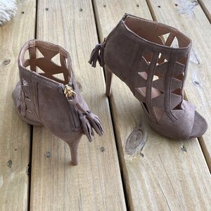 Size 6 high heels